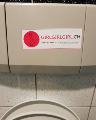 Sticker collé dans les toilettes cra cra par l'une de nos utilisatrices 😊 
#pissedebout #PiDebout #lausanne #ToilettesCrade